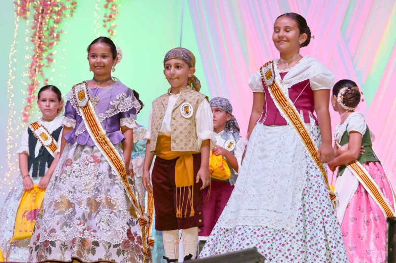 GALERIA de FOTOS d’una PRESENTACIÓ de les FESTES de JULIOL de PEDREGUER molt MUSICAL GALERIA de FOTOS d’una PRESENTACIÓ de les FESTES de JULIOL de PEDREGUER molt MUSICAL